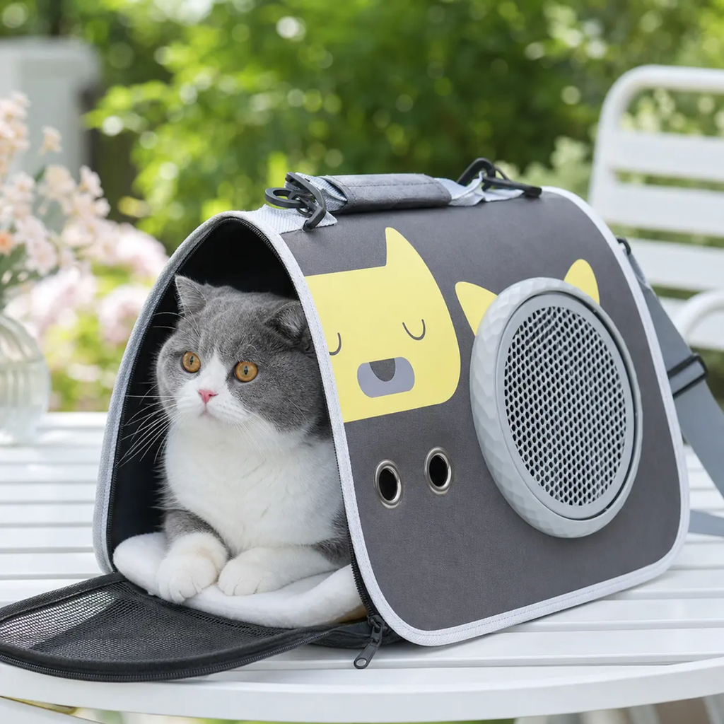 Portable Breathable Pet Carrier Bag with Mesh Ventilation