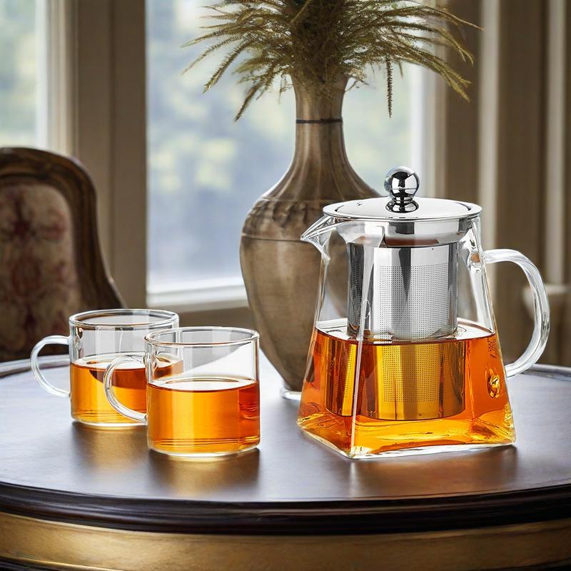Modern, square-based glass teapot