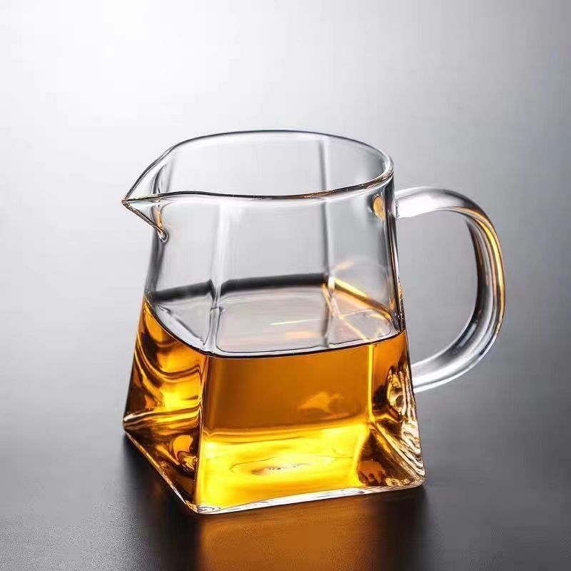 Modern, square-based glass teapot