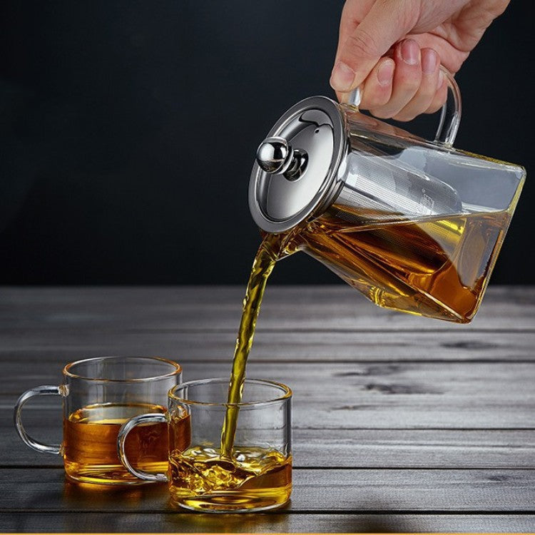Modern, square-based glass teapot